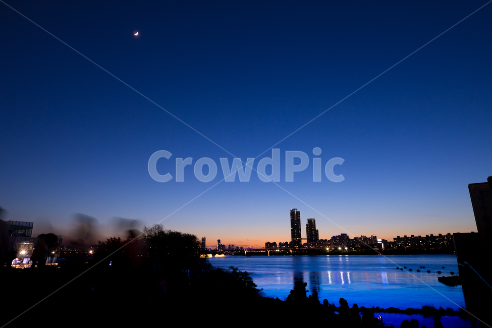 풍경,한강,매직아워,공원,하늘,그라데이션,sunset,장노출,sky,park,river,people,건축물,실루엣,color,감성,스냅,야경,nightview,야경,밤,풍경,nightscape,night,landscape,도시,city,한국도시풍경,한국도시경관,korea cityscape,nature,자연,outdoors,옥외