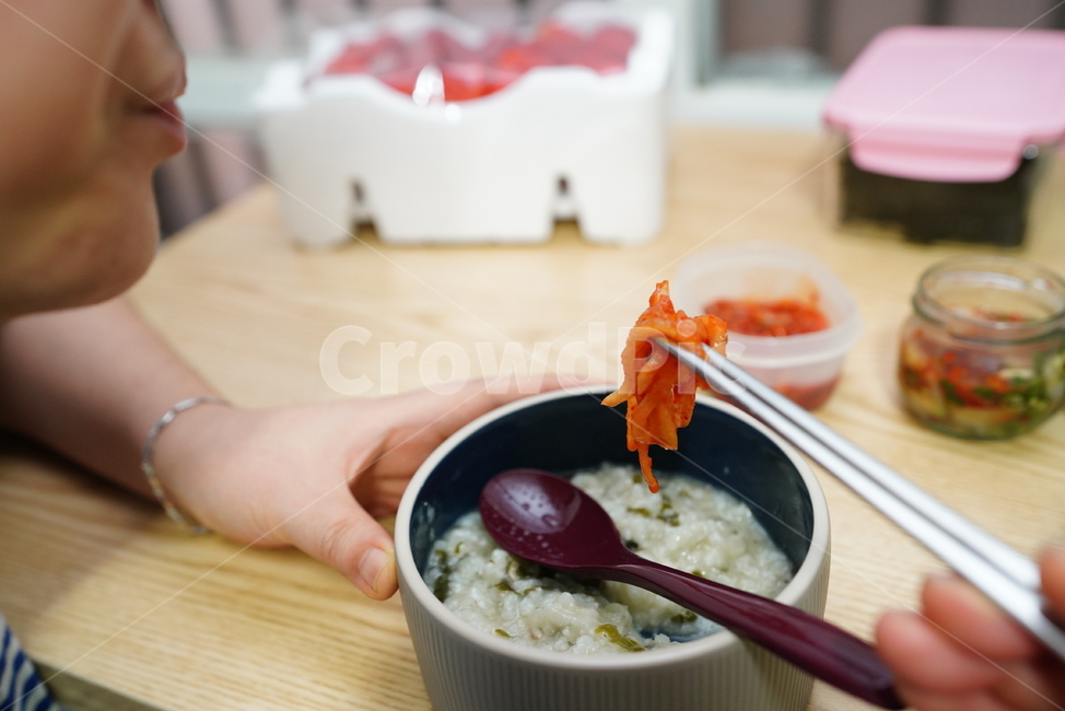 한식,죽,음식,먹방,먹거리,식사대용,건강식,푸드,스푼,숟가락,식사,food,음식,식재료,요리,food,cook,meal,dishes,food reserves,한식,한국음식,한국요리,korean food,korean dishes,korean meal,korean cook