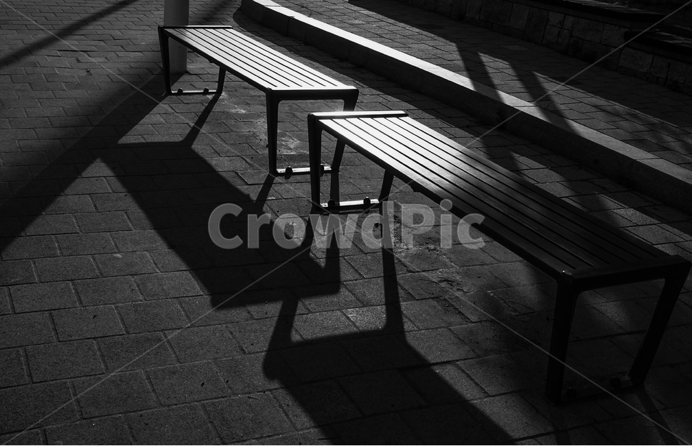 벤치,의자,쉼터,공간,그림자,흑백,모노톤,monochrome,black and white