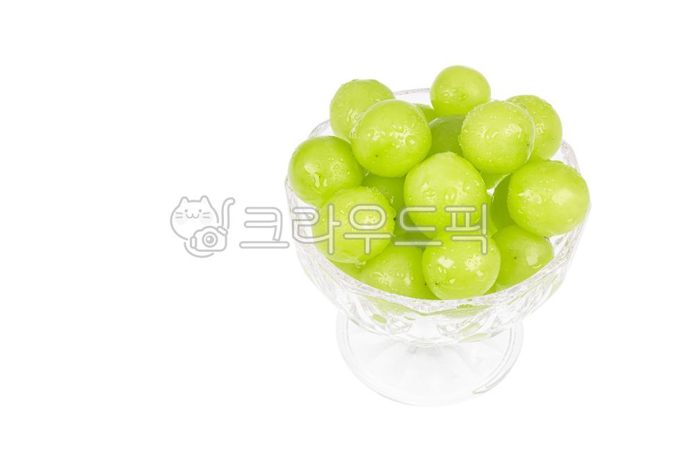 shine muscat,shine muscat,ice cream ball,dessert ball,transparent,clean,waterdrop,fresh,seedless,light green,green,oval,grape,green grape,grape,delicious,dessert,fruit,grapegenus,plant,nature,fingerfood,bowl,glass,glasscup,cup,vitisvinifera,shine muscat,v