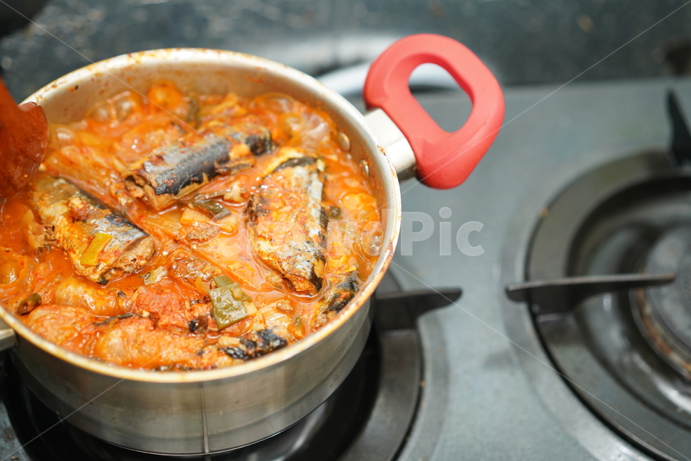요리,음식,생선,꽁치,fish,반찬,국물,한식,집밥,냄비,찌개,안주,meal,식사,음식,식재료,요리,food,cook,meal,dishes,food reserves