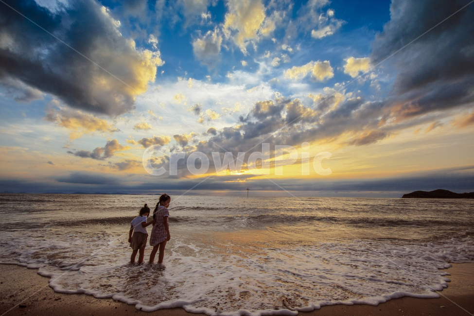 바다,해변,자매,석양,노을,해변,바다,beach,sea,사람,인물,인간,human,person,어린이,어린아이,child,children,kid