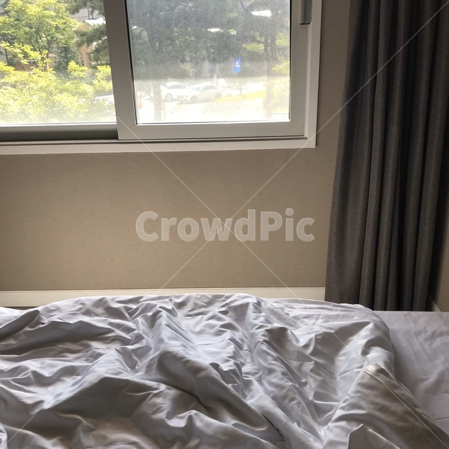 커튼,이불,curtain,창문,방,room,bedroom