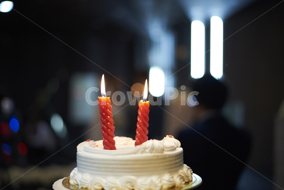 웨딩케잌,화촉,촛불,케잌,축하,기념일,축하,anniversary,congratulation,celebrate,celebration,음식,식재료,요리,food,cook,meal,dishes,food reserves,디저트,간식,후식,dessert,snack