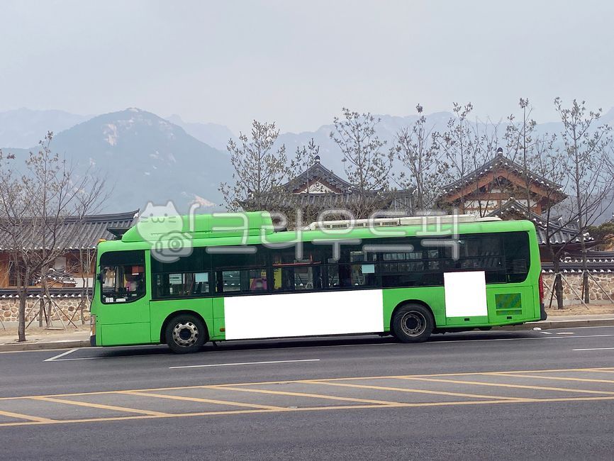 버스,버스광고,목업,목업이미지,광고,광고판,차량광고,시내버스광고,부착광고,옥외광고,판넬,비즈니스,상업광고판,도시배경,사인보드,상업광고,커머셜,비어있는,프레임,광고디자인,빈공간,배경,바탕,백그라운드,사각형광고판,차량,교통수단,bus,busadvertisement,mockup,mockupimage,billboard,vehicleadvertisement,citybusadvertisement,advertisement,outdooradvertisement,panel,business,commercialbillboard,citybackground,signboard,commercialadvertisement,commercial,free,frame,advertisingdesign,emptyspace,background