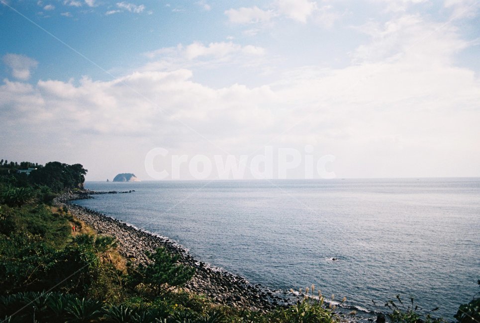 land,땅,outdoors,옥외,nature,물,water,해안선,shoreline,자연,ocean,대양,sea,바다,연안,coast,곶,promontory,자연,풍경,nature,landscape