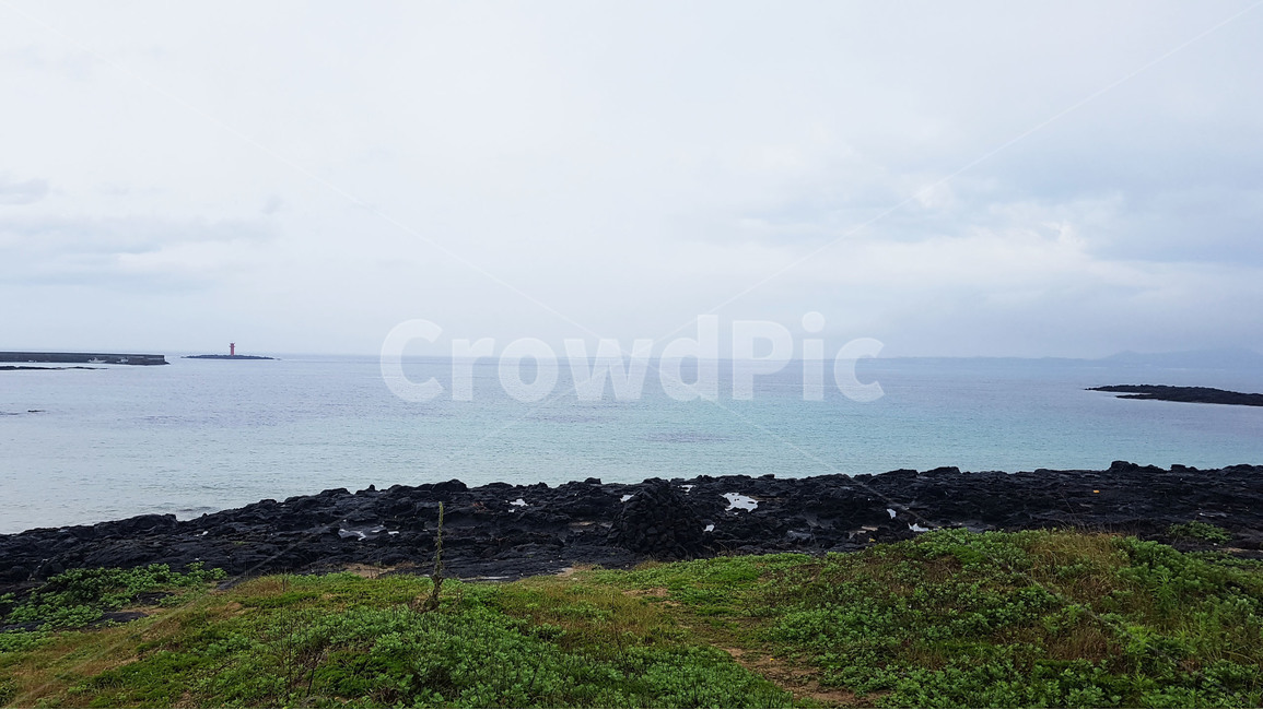 바다,해변,해안,해안가,바닷가,제주도,물,돌,파도,풍경,자연,수평선,풀,잔디,자연,풍경,nature,landscape,제주도,jeju,jeju island,outdoors,옥외,land,땅,building,건물,architecture,건축물,tower,탑