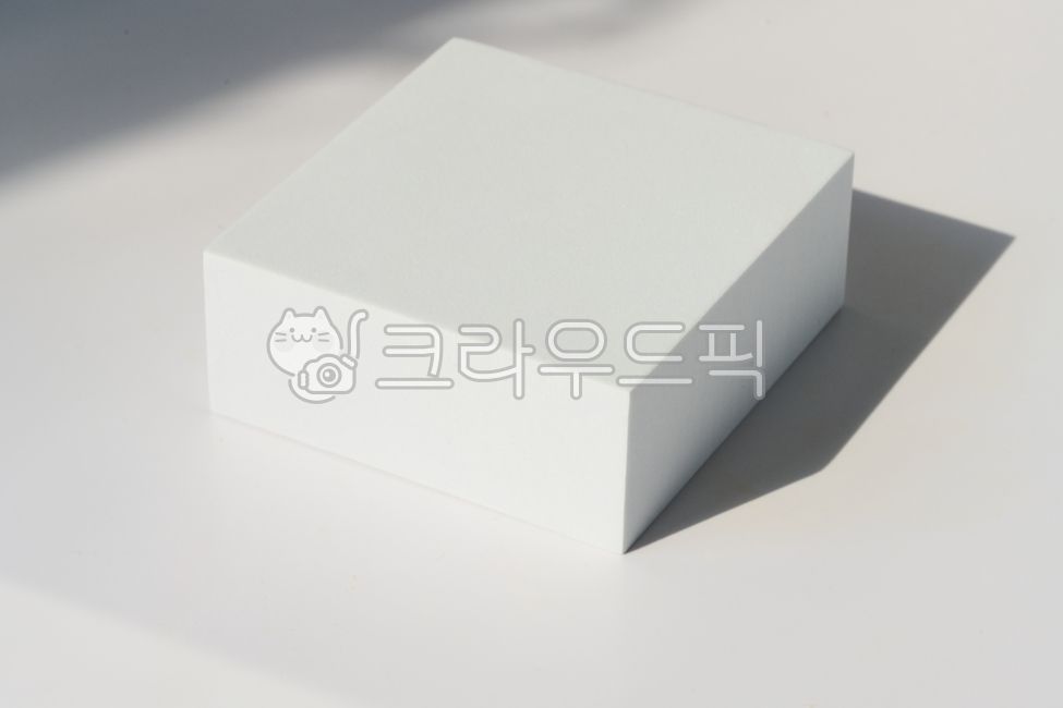 Nukki,synthetic source,background source,synthetic bait,Box,white box,single box