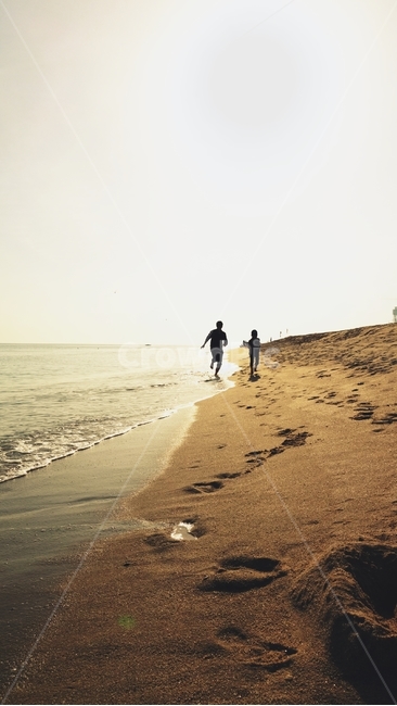 바다,모래사장,아빠,아이,sea,달리기,sand,해변,바다,beach,sea,사람,인물,인간,human,person,가족,패밀리,family,인물실루엣,사람실루엣,character silhouette,human silhouette,여행,휴가,traveling,vacation,trip