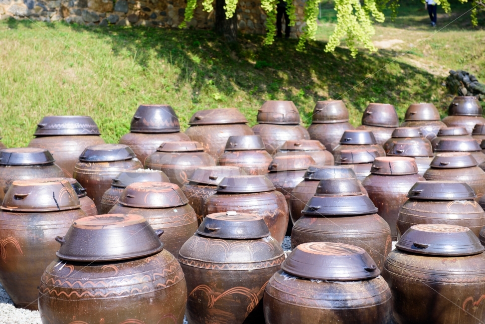 장독대,항아리,전통,장,된장,장독,논산,명재고택,한국전통,한국문화,korean traditional,korean culture,사물,물건,오브젝트,thing,object,matter