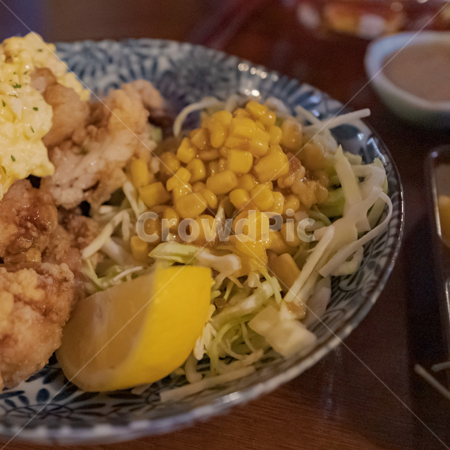 meal,식사,요리,food,음식,dish,옥수수콘,샐러드,레몬,lemon
