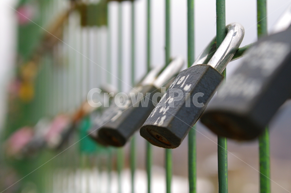클로즈업,closeup,사물,접사,railing,난간,펜스,자물쇠,감성사진