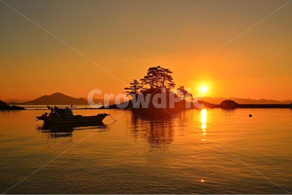 nature,자연,sunlight,햇빛,outdoors,옥외,light,flare,플레어,sky,하늘,dawn,새벽,redsky,붉은하늘,장흥,소등섬,정남진,소등섬일출,아침,해돋이,여명,sea,바다,water,물,shoreline,해안선,해변,해안
