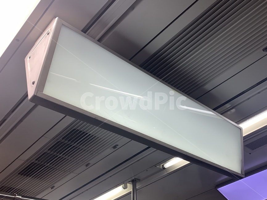 지하철,metro,광고판,ad,did,display,서울메트로,코레일,손잡이,대중교통,sign,목업,mockup,poster,포스터,목업,목업이미지,실물모형,3d,모크업,mockup