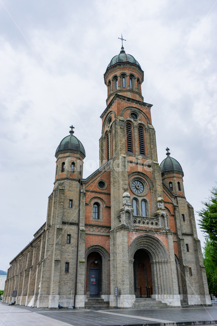 전동성당,전동교회,전주,천주교전동교회,전주전동성당,국내,tower,탑,첨탑,spire,십자가,천주교,신해박해,진산사건,박해,천주교박해,사적,서양식,근대,신해사옥,역사,답사,기행,윤지충,가톨릭,순교,문화재,문화유산,건축물,architecture,building,건물,korea,여름,흐린날씨,비,rain,전주한옥마을,한옥마을,풍남동,heritage,한국전통,한국문화,korean traditional,korean culture,랜드마크,landmark,tourist attraction,한국랜드마크,한국관광지,한국명소,korea landmark,korea tourist attraction,종교,신앙,religion,belief,faith,건축물,건물외관,exterior,building,structure,architecture,construction