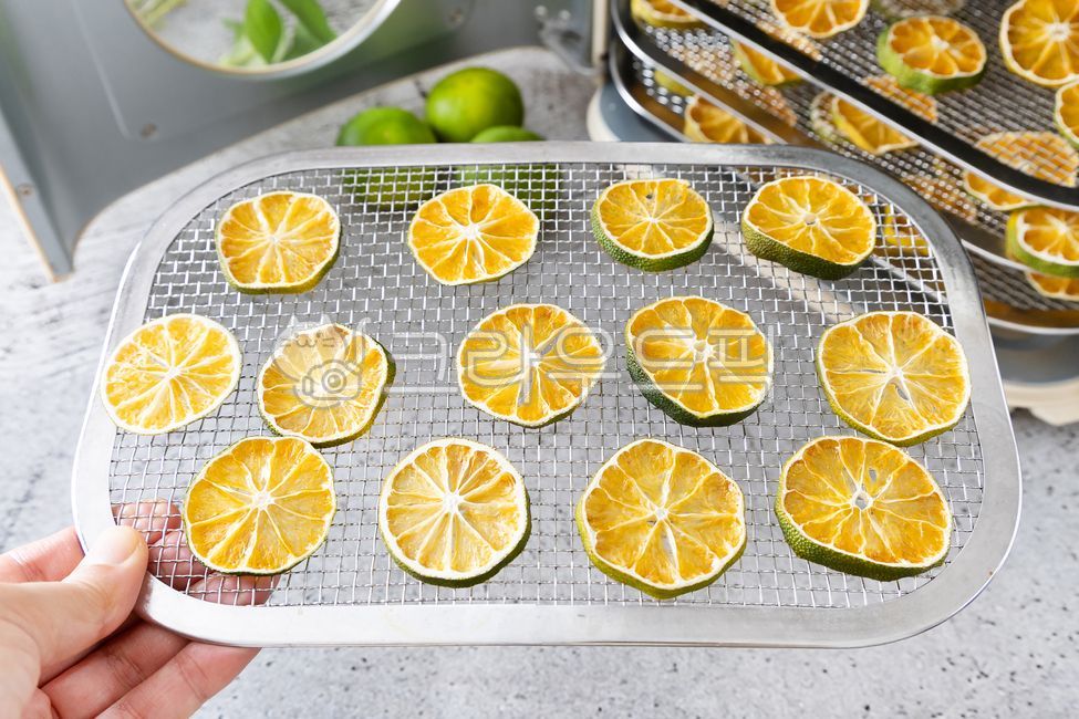 귤,청귤,귤칩,청귤칩,건조감귤,햇귤,청귤레시피,귤레시피,감귤,풋귤,초록귤,초록색,과일,제주특산물,제주도특산물,비타민,비타민c,음식,식재료,요리,food,cook,열매,fruit,식품,grapefruit,green,mandarinchip