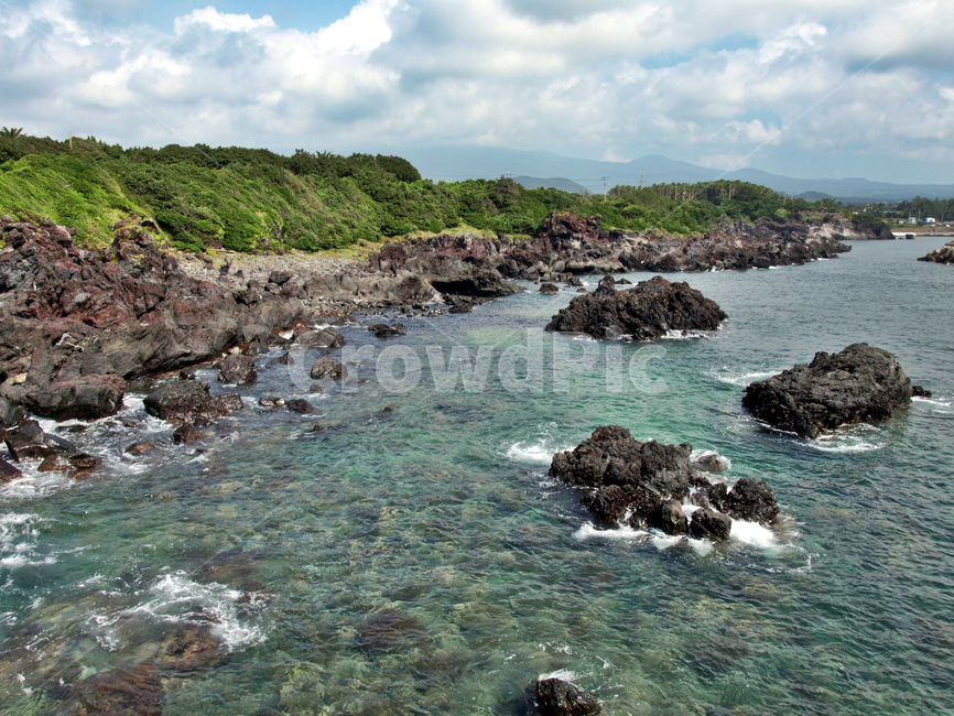 해변,방파제,제주,올레6코스,올레길,서귀포시,푸른하늘,자연,풍경,nature,landscape,한국자연풍경,한국자연경관,korea nature landscape,제주도,jeju,jeju island,promontory,곶,water,물,ocean,대양,sea,바다,outdoors,옥외