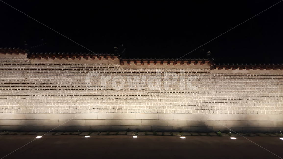 경복궁,돌담,야경,야간개장,밤,불빛,야경,밤,풍경,nightscape,night,landscape,한국전통,한국문화,korean traditional,korean culture,건축물,건물외관,exterior,building,structure,architecture,construction