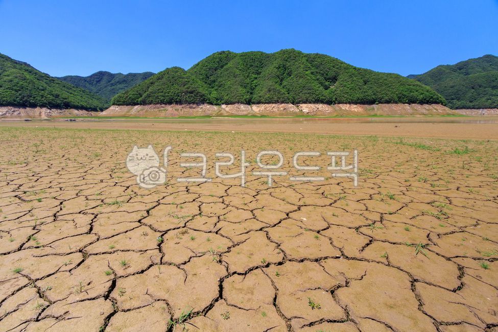 가뭄, 건조, 메마름, 갈라짐, 땅, 사진,이미지,일러스트,캘리그라피 - cstrike작가