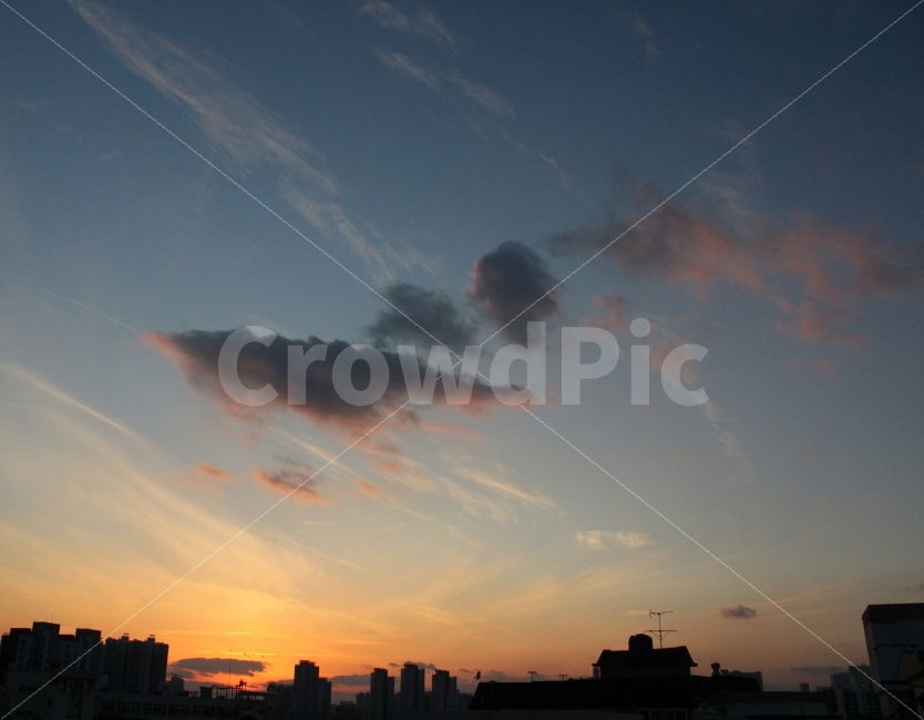 하늘,구름,석양,노을,dslr,도시,풍경,city,landscape,실루엣,그림자,silhouette,shadow,nature,자연,outdoors,옥외,sky,dawn,새벽,red sky,붉은 하늘,dusk,황혼,sunset,일몰,sunlight,햇빛