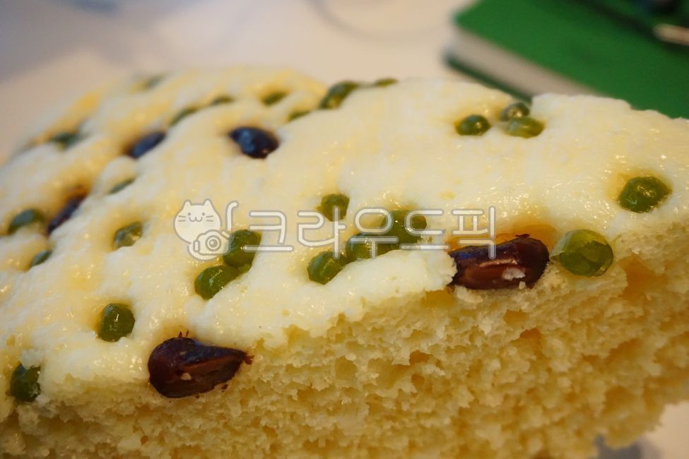 Bread,liquor bread,makgeolli liquor bread,korean food,korean traditional food,dessert,korean dessert,bread,liquor bread,makgeolli bread,beans,korean food,korean culture,korean bread,corn bread,corn stalk bread