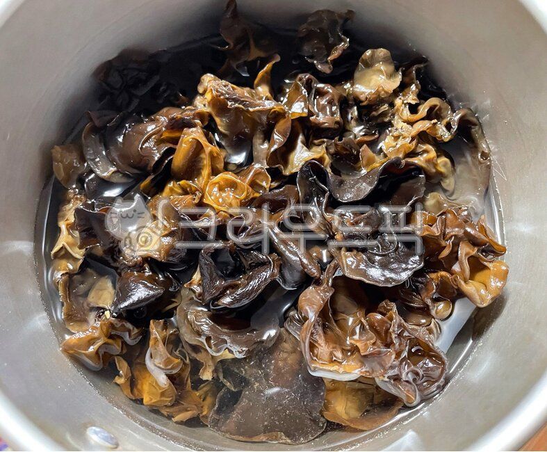 목이버섯,버섯,불린목이버섯,불림,재료,음식준비,식재료,재료준비,음식,요리,food,dish,cook