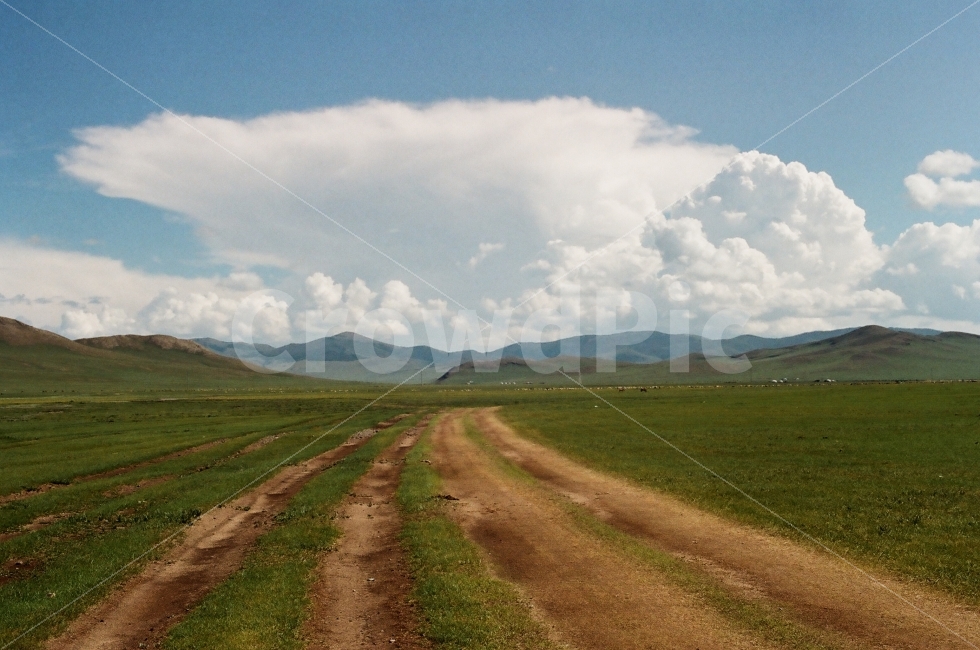 몽골,초원,풍경,구름,필름카메라,자연,풍경,nature,landscape,해외,외국,세계,foreign,oversea,world,outdoors,옥외,land,땅,road,도로,dirt road,흙길,gravel,자갈