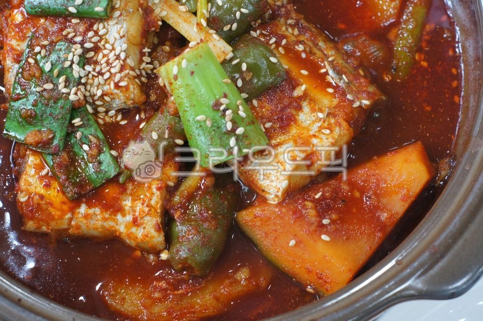 갈치조림,galchijorim,braisedcutlassfish,stewedjejubeltfish,foodpresentation,太刀魚の煮付け,カルチジョリム,생선요리,seafood,fish,fishdishes,fishcuisin,제주갈치조림,한국음식,localfood,향토음식,제주향토음식,jejulocalfood,음식,food,kfood,요리,플레이팅,foodpresentation,plating,음식,식재료,요리,food,cook,meal,dishes,food reserves