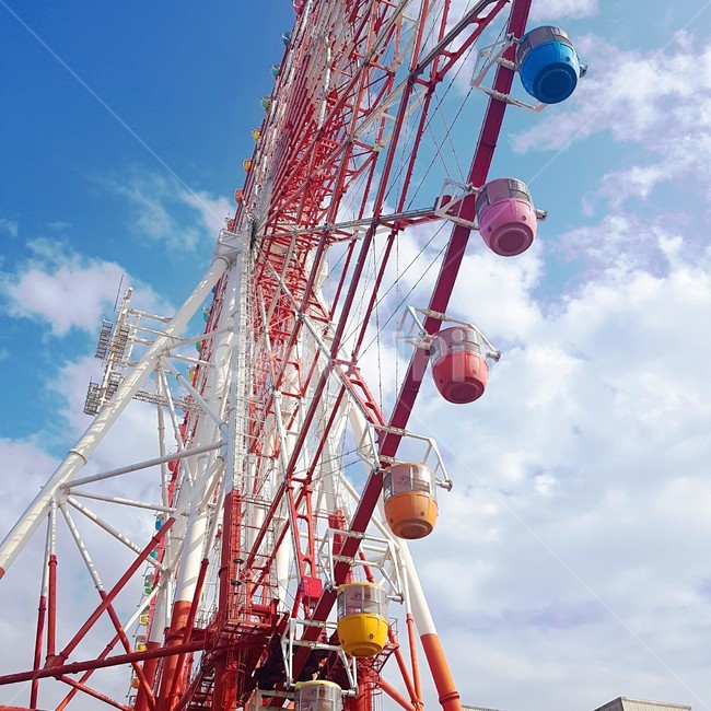 오다이바,대관람차,ferriswheel,관람차,놀이공원,놀이동산,themepark,amusementpark,odaiba,도쿄,팔레트타운,곤돌라,구름,감성,알록달록,다채로운,무지개,tokyo,일본,japan,놀이공원,놀이동산,놀이터,amusement park,playground