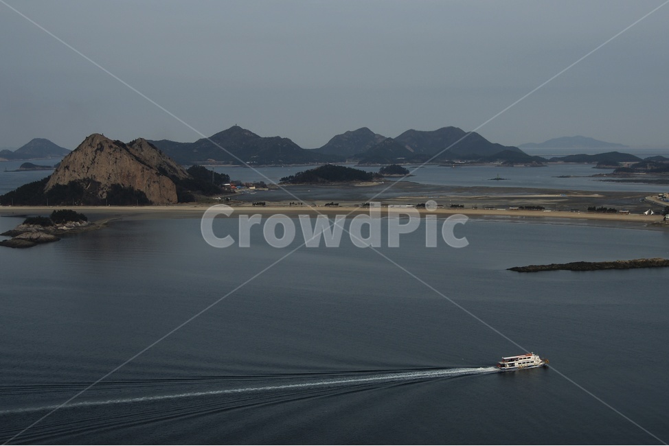 섬,풍경,바다,다도해,경치,자연,풍경,nature,landscape,outdoors,옥외,land,땅,water,물,shoreline,해안선,ocean,대양,sea,coast,연안,vehicle,차량,transportation,교통,boat,보트