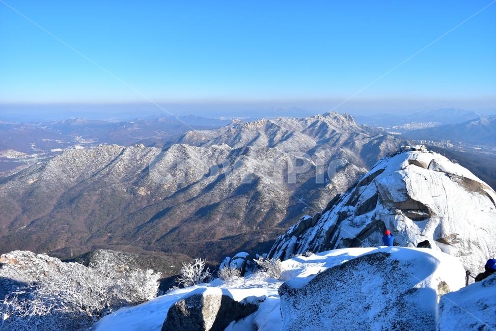 북한산,국립공원,설산,설경,눈,눈꽃,서울,도심지,명산,겨울,여행,국내여행,Seoul,Korea,National,Park,풍경,크리스마스,성탄절,화이트크리스마스,눈꽃풍경,비경,산행,등산,100대명산,기암,바위산,백운대,겨울,계절,winter,season,자연,풍경,nature,landscape,한국자연풍경,한국자연경관,korea nature landscape,outdoors,옥외,mountain,산,mountain range,산맥,peak,피크,ice,얼음