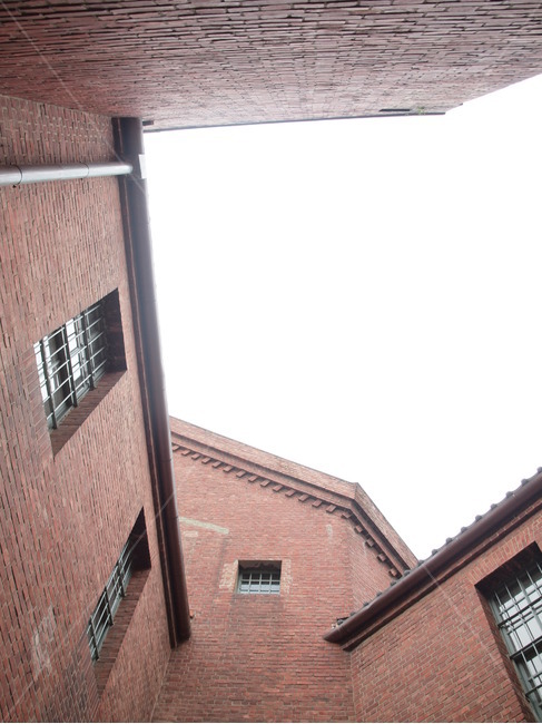 하늘,건물,빌딩,서대문형무소,brick,벽돌,건축물,건물외관,exterior,building,structure,architecture,construction
