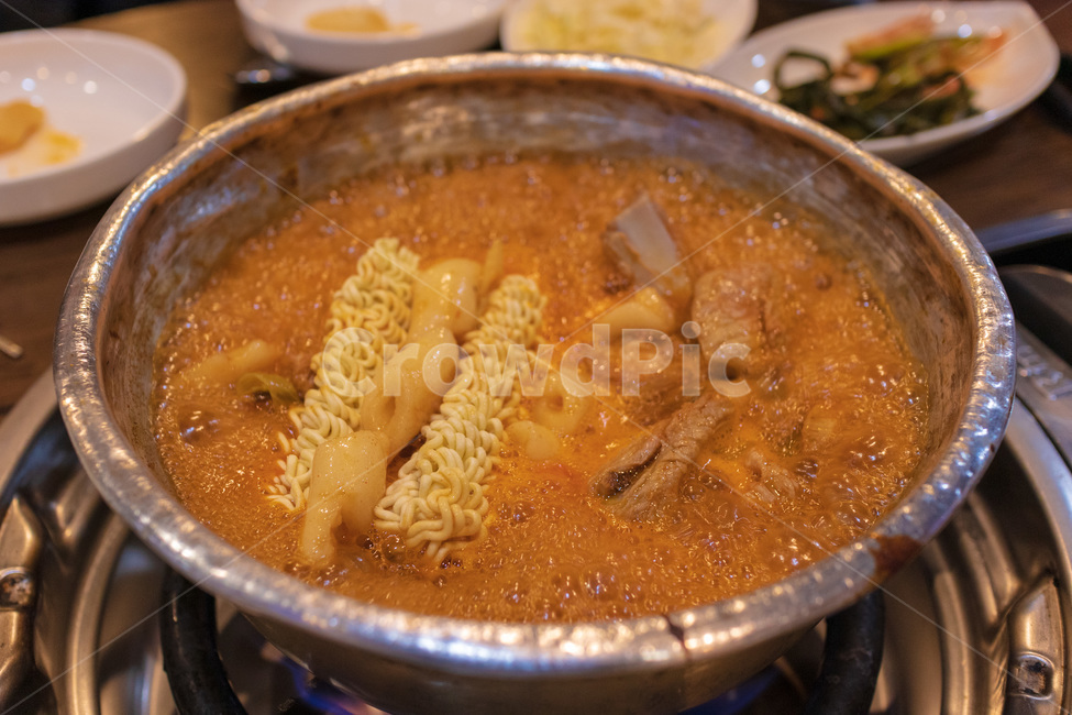 dish,요리,food,음식,meal,식사,매운갈비,국물요리,한식,라면,noodle,음식,식재료,요리,food,cook,meal,dishes,food reserves