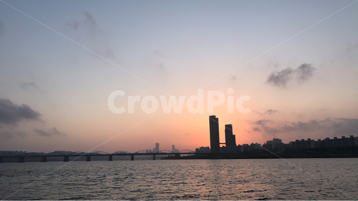 한강,일몰,노을,서울,도시,실루엣,자연,풍경,nature,landscape,도시,city,한국도시풍경,한국도시경관,korea cityscape,outdoors,옥외,sky,하늘,red sky,붉은 하늘,sunset,dawn,새벽,dusk,황혼