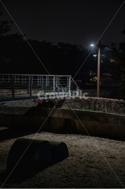 handrail,계단,놀이터,공원,가로등,다리,야경,밤,풍경,nightscape,night,landscape