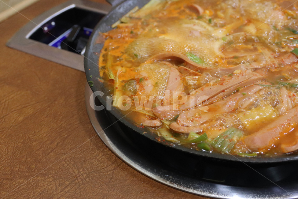 부대찌개,찌개,김치찌개,빨간음식,맛집