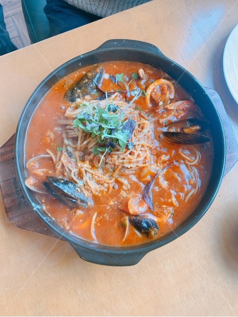 음식,food,요리,파스타,pasta,홍합,면,국물,dish,식사