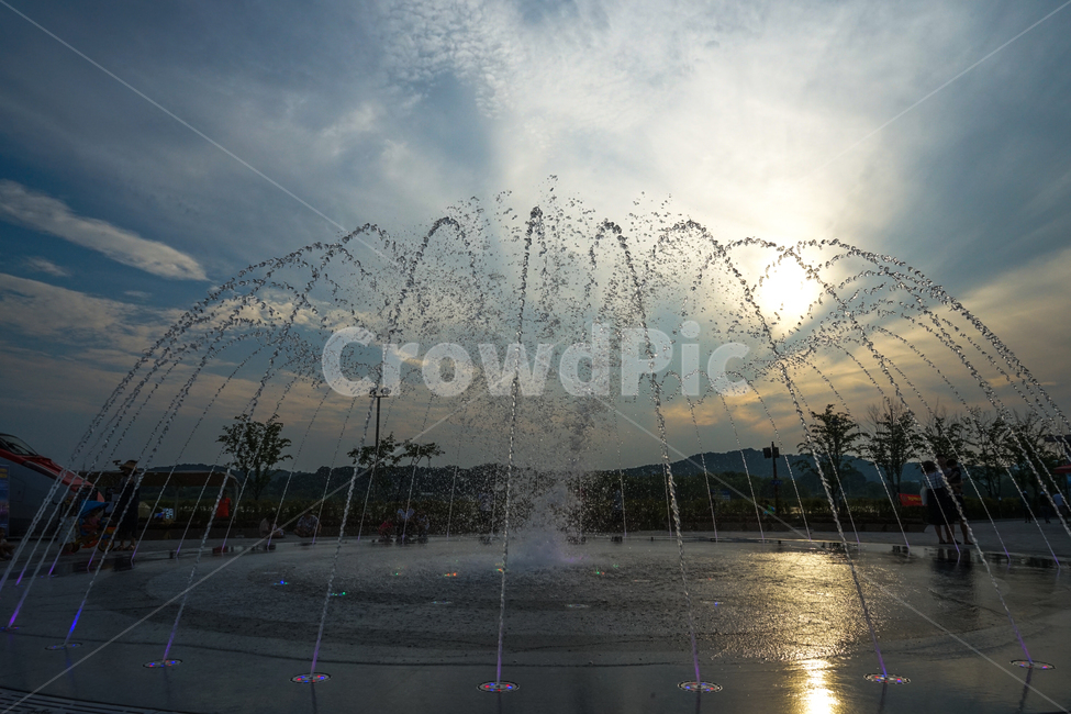 분수,쇼,노을,저녁,모양,하늘,구름,여름,계절,summer,season,water,물