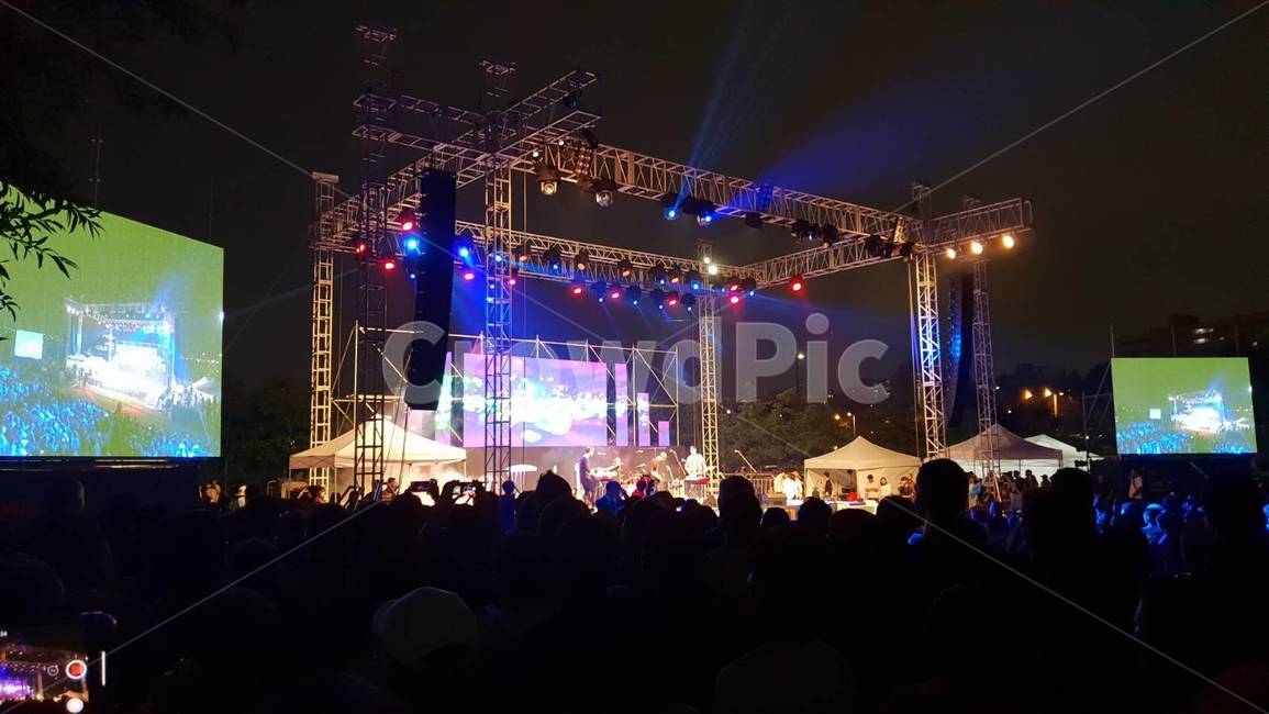 콘서트,파티,음악,축제,즐거움,야경,밤,풍경,nightscape,night,landscape,축제,행사,festival,carnival,event,crowd,군중,stage,단계