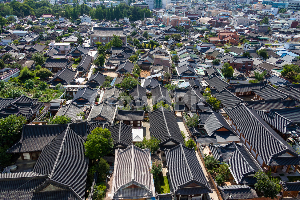 한옥마을,전주,한국,집,전통의,여름,대한민국집,한국전통,한국문화,korean traditional,korean culture,건축물,건물외관,exterior,building,structure,architecture,construction