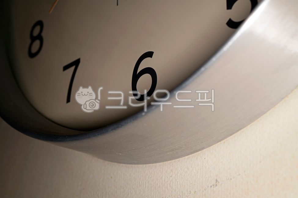 analog clock,hour,clock,Wall clock