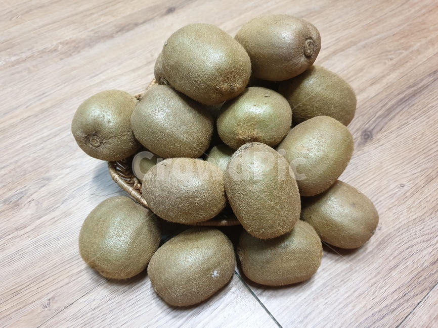 kiwi,키위,fruit,과일,plant,식물,food,음식,キウイ,초록색,골드키워,goldkiwi,비타민,후식,달콤,신선,제철과일,과일,열매,fruit