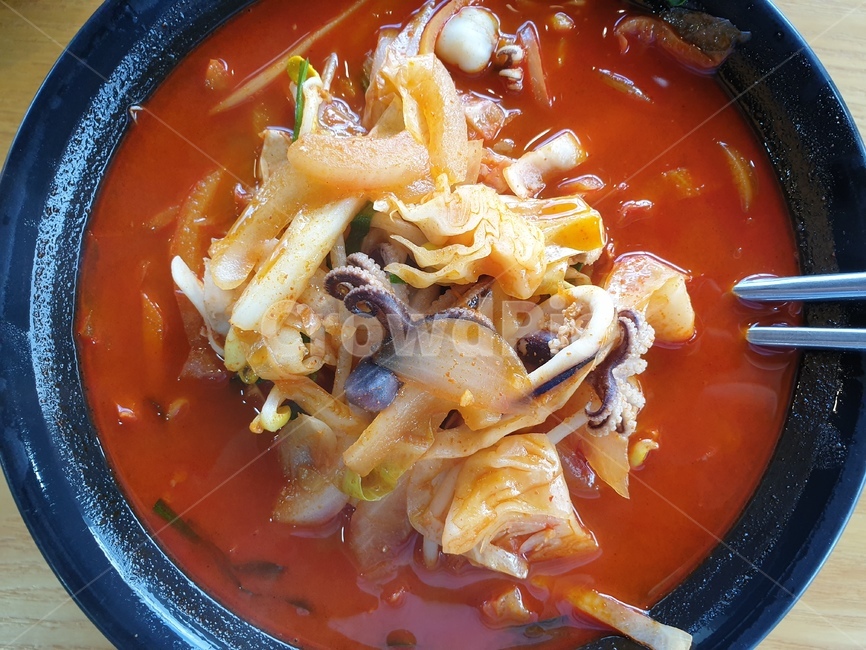짬뽕,중국요리,중화요리,식사,메뉴,요리,레시피,recipe,맛집,누들,noodle,food,음식,얼큰한,얼큰하다,국물,얼큰한국물,시원한국물,해물,dish,meal