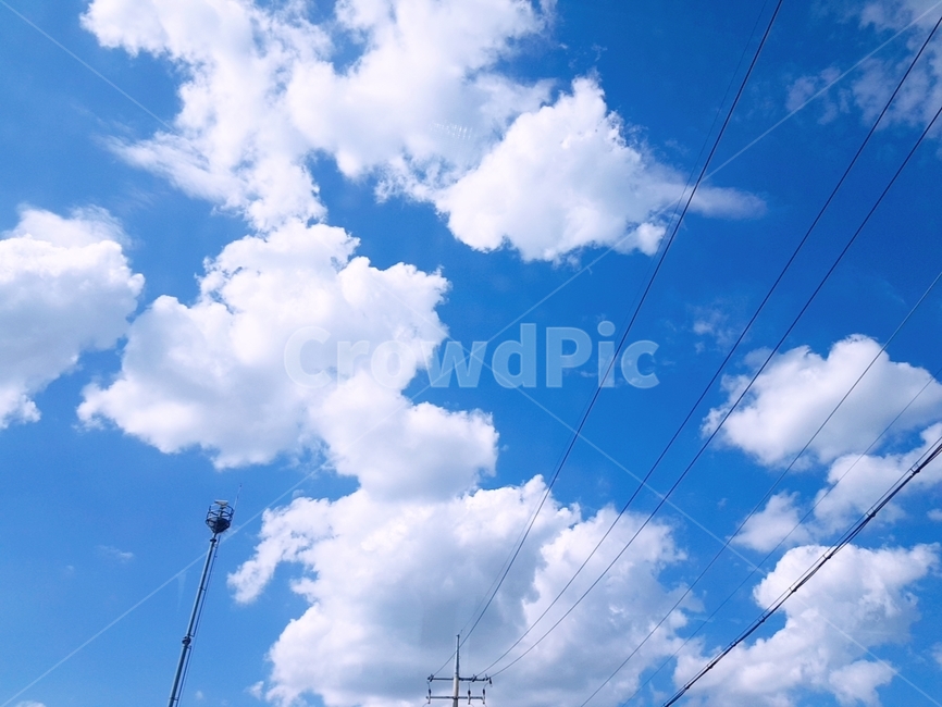 구름,cloud,전봇대,먹구름,하늘,sky,하늘색,파란색,맑은하늘