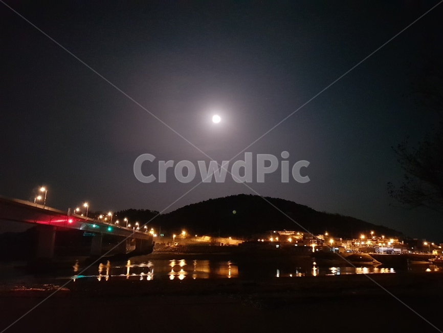 바닷가야경,바다,밤바다,보름달,밤하늘달,야경,밤,풍경,nightscape,night,landscape,도시,city,nature,자연,outdoors,옥외