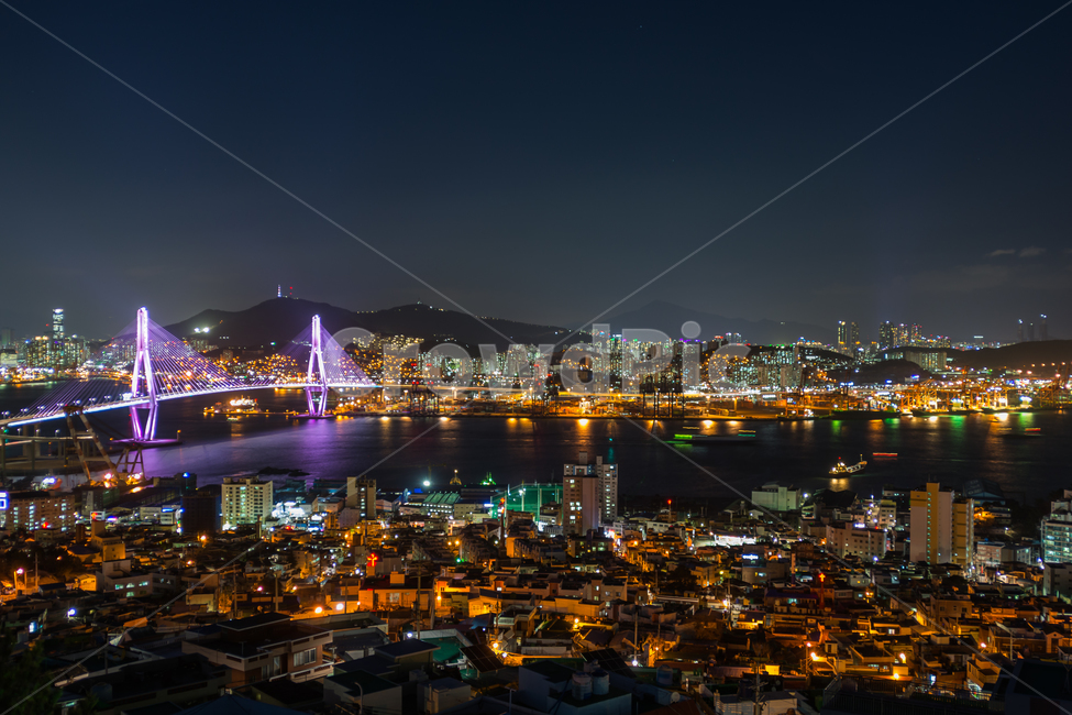 부산,부산항대교,야경,부산항,건축물,다리,여행,명소,색감,분위기,풍경,바다,항구,야경,밤,풍경,nightscape,night,landscape,도시,city,한국도시풍경,한국도시경관,korea cityscape,nature,자연,town,metropolis,중심지,building,건물,시티,urban,어반,경치,outdoors,옥외,scenery