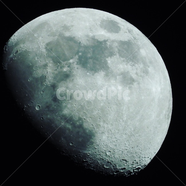 달,반달,크레이터,천체,우주,야경,밤,풍경,nightscape,night,landscape,astronomy,천문학,moon,universe,nature,자연,outdoors,옥외,outer space,대기권 밖