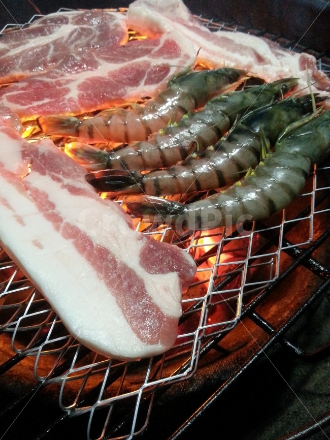 바베큐,BBQ,캠핑,캠핑요리,요리,새우구이,고기,삽겸삽,목살,먹음직스러운,숯불,고기구이,해산물,해산물구이,구이,야외,조리,맛있는,음식,식재료,요리,food,cook,meal,dishes,food reserves,육류,고기,meat,수산물,해산물,fishery products,seafood