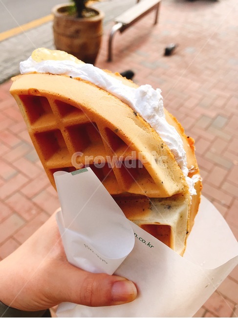 음식,존맛,길거리음식,와플,생크림,디저트,간식,후식,dessert,snack