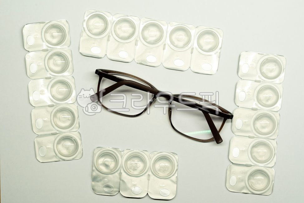 Disposable,farsightedness,disposable lens,accessories,lens,contact lens,glasses,eye,vision,astigmatism,contact,myopia